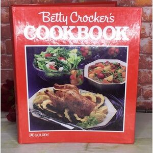 Vintage 1986 Betty Crocker 5 Ring Spiral Binder Cookbook 1st Ed